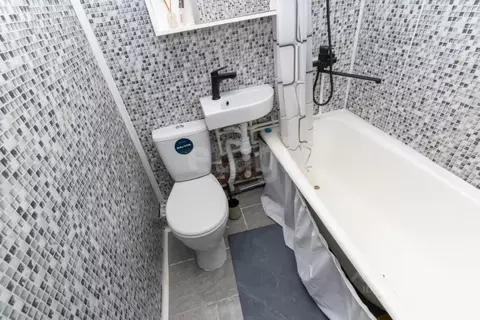 Студия Тюменская область, Тюмень ул. Станционная, 14А (14.8 м)