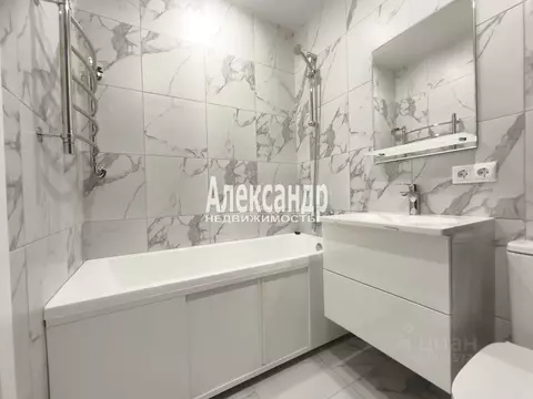 3-к кв. Санкт-Петербург Бухарестская ул., 23К1 (67.0 м)