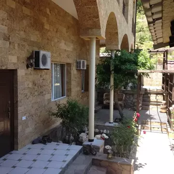 Дом в Крым, Алушта пер. Комсомольский, 3А (100 м)