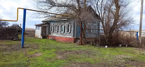 Дом в Саратовская область, Петровский район, Пригородное муниципальное ...