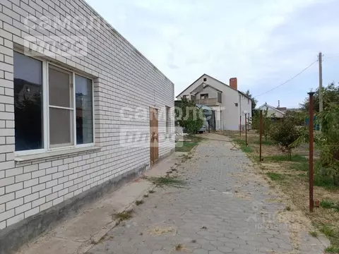 Дом в Калмыкия, Элиста ул. Имени Н.С. Хрущева, 4 (310 м)