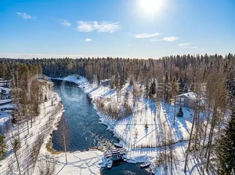 Участок в Ленинградская область, Выборгский район, пос. Первомайское  ...