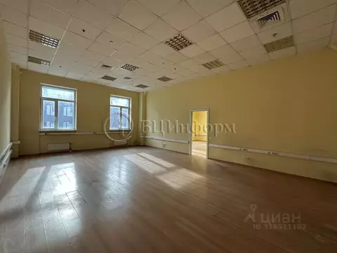 Офис в Санкт-Петербург пл. Конституции, 1 (133 м)