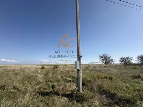 Участок в Крым, Кировский район, Первомайское с/пос, с. Изобильное ...