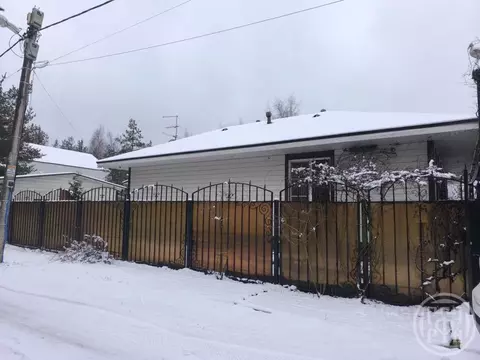 Дом в Ленинградская область, Выборгский район, Рощинское городское ...