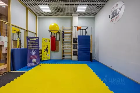 Помещение свободного назначения в Санкт-Петербург пос. Парголово, ул. ...
