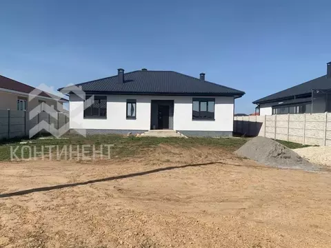 Дом в Крым, Сакский район, с. Уютное ул. Молодежная (170 м)