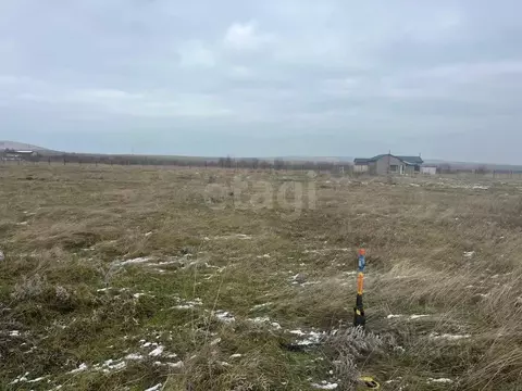 Участок в Крым, Кировский район, Первомайское с/пос, с. Отважное ул. ...