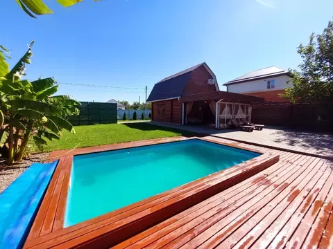 Дом в Краснодарский край, Динской район, Новотитаровская ст-ца ул. ...