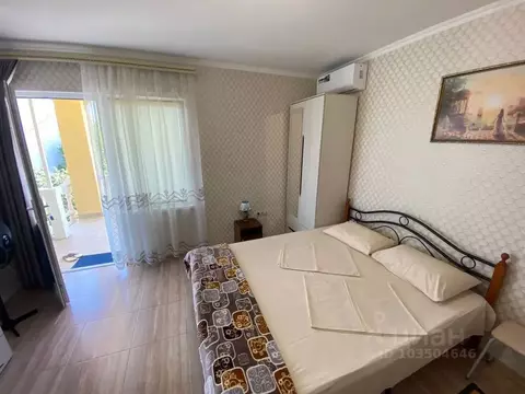 Комната Крым, Черноморский район, Оленевское с/пос, с. Оленевка ул. ...