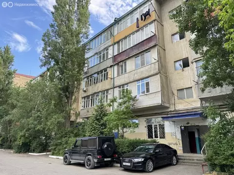 2-комнатная квартира: Махачкала, проспект Имама Шамиля, 27 (54 м)