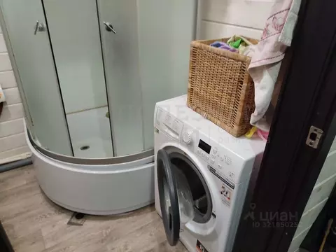 Дом в Новгородская область, Новгородский район, Ракомское с/пос, д. ...