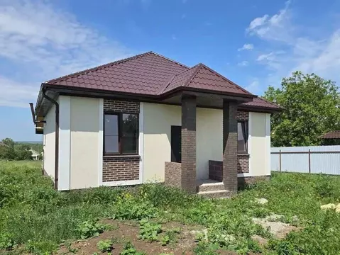 Дом в Белгородская область, Корочанский район, Мелиховское с/пос, с. ...