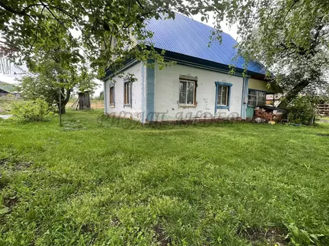 Дом в Алтайский край, Алтайский район, Айский сельсовет, с. Ая ул. ...