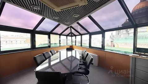 Офис в Санкт-Петербург Малая Морская ул., 23 (244 м)