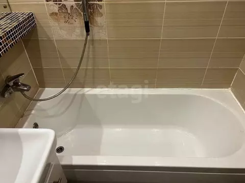 3-к кв. Коми, Ухта Интернациональная ул., 54 (67.7 м)