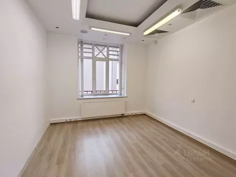 Помещение свободного назначения в Москва Кожевнический проезд, 1 (135 ...