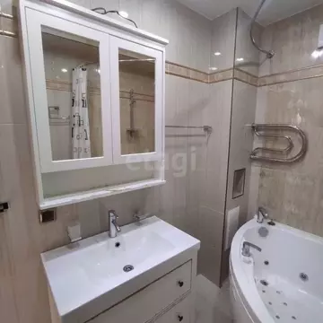 3-к кв. Тюменская область, Тюмень Заречный проезд, 37к1 (81.8 м)