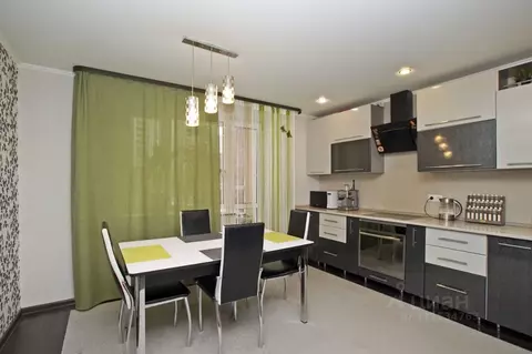 3-к кв. Омская область, Омск просп. Комарова, 21 (83.5 м)