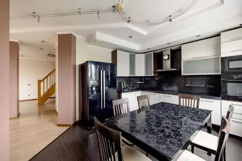 4-к кв. Москва Перовская ул., 20 (130.0 м)