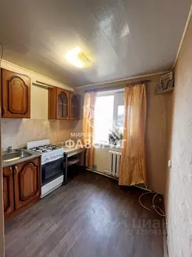 3-к кв. Оренбургская область, Орск Новый город мкр, пер. Театральный, ...