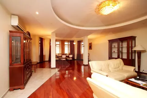 3-к кв. Москва Малый Каковинский пер., 8 (160.0 м)