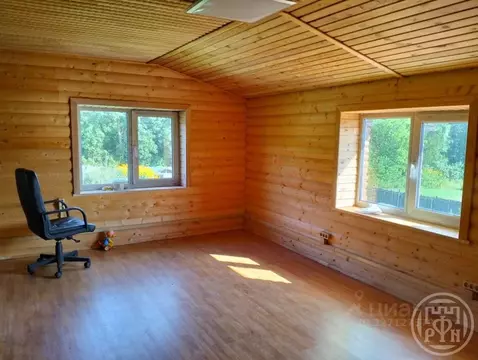 Дом в Ленинградская область, Лужский район, Скребловское с/пос, д. ...