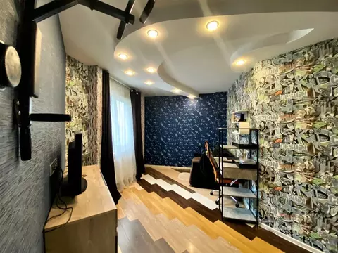 3-к кв. Ленинградская область, Всеволожский район, пос. Бугры ул. ...