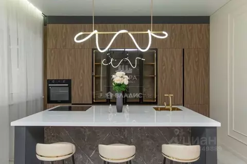 Дом в Челябинская область, Магнитогорск ул. Сочинская, 51 (320 м)