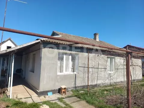 Дом в Крым, Сакский район, с. Фрунзе ул. Октябрьская, 62 (57 м)