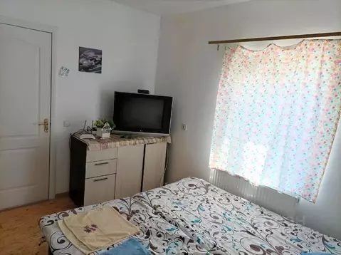 Дом в Крым, Симферопольский район, Гвардейское пгт пер. Веселый (45 м)