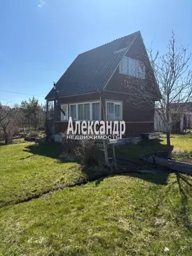 Дом в Ленинградская область, Приозерский район, Кузнечнинское ...