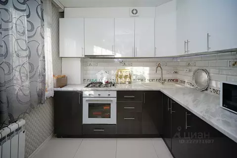 3-к кв. Омская область, Омск ул. 50 лет ВЛКСМ, 13 (62.3 м)