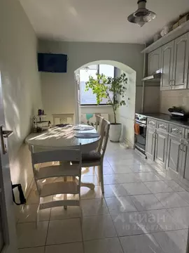 3-к кв. Краснодарский край, Краснодар Рашпилевская ул., 180 (79.0 м)