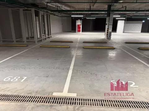 Гараж в Москва ул. Эдуарда Стрельцова, 2к1 (13 м)