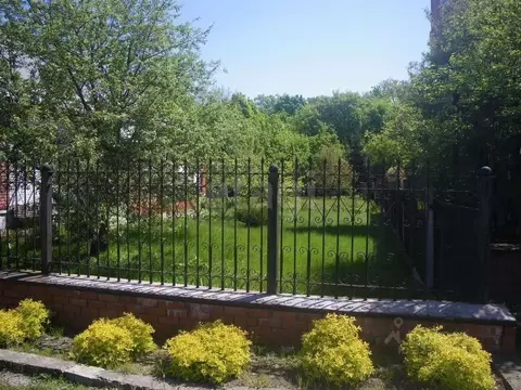 Дом в Белгородская область, Старый Оскол Стойленский пер., 8 (203 м)