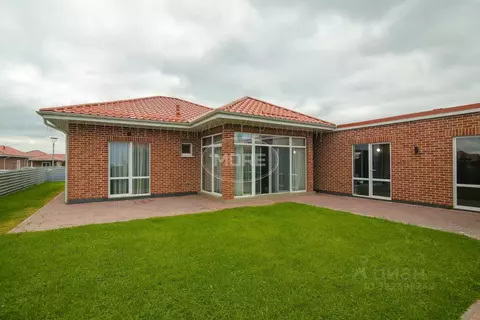 Дом в Калининградская область, Гурьевский муниципальный округ, пос. ...