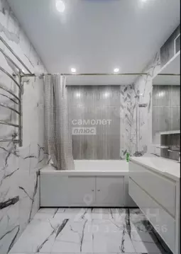 3-к кв. Тюменская область, Тюмень ул. Валентины Трофимовой, 13 (93.0 ...