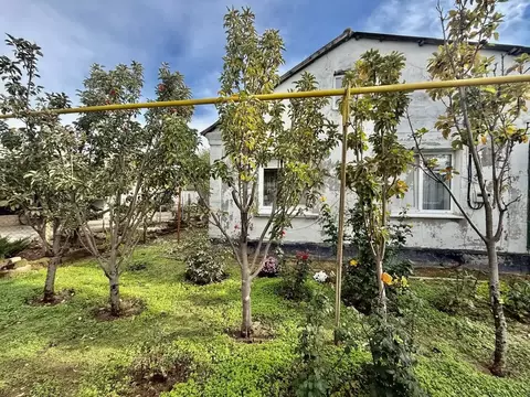 Дом в Крым, Сакский район, Лесновское с/пос, с. Куликовка ул. Мирная ...