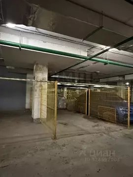 Гараж в Свердловская область, Екатеринбург ул. Вильгельма де Геннина, ...