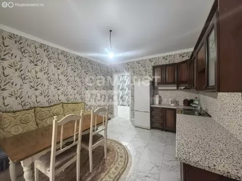 1-комнатная квартира: Махачкала, улица Огарёва, 30 (52 м)