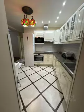 3-к кв. Московская область, Красногорск бул. Красногорский, 17 (70.4 ...