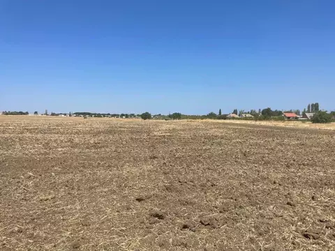 Участок в Крым, Кировский район, с. Владиславовка ул. Ленина, 39А ...