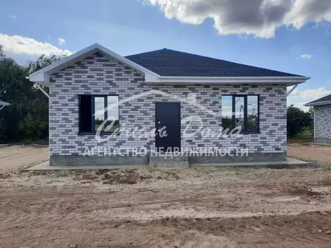 Дом в Волгоградская область, Светлоярский район, Кировское с/пос, ...