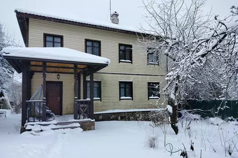 Дом в Ленинградская область, Выборгский район, Рощино пгт ул. Полевая, ...