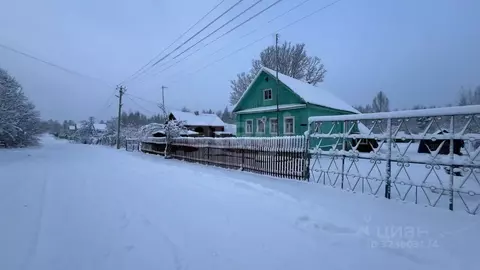 Дом в Ленинградская область, Киришский район, Будогощское городское ...