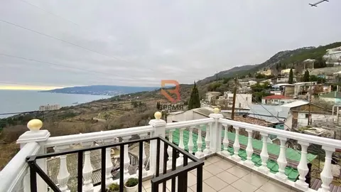 Дом в Крым, Ялта муниципальный округ, Никита пгт ул. Красных Роз (118 ...