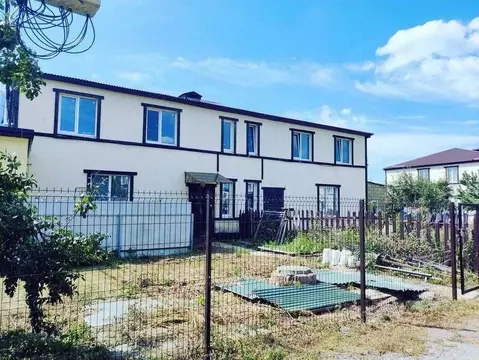 3-к кв. Самарская область, Ставропольский район, с. Ягодное пер. 3-й ...