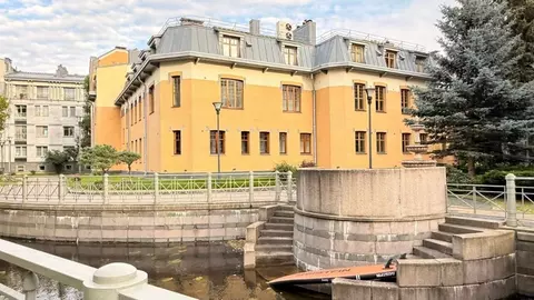 6-к кв. Санкт-Петербург 2-я Березовая аллея, 13-15 (300.0 м)