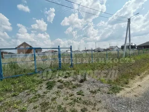 Участок в Тюменская область, Тюменский район, с. Успенка ул. Сергея ...